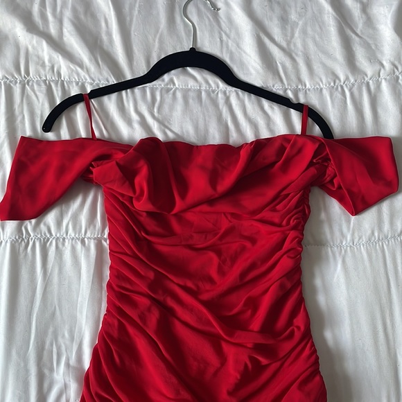 JOYFUNEAR Red Off The Shoulder Ruched Bodycon Dress - Picture 10 of 10
